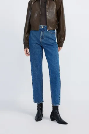 LILY Slim Straight Nine-Quarter Jeans