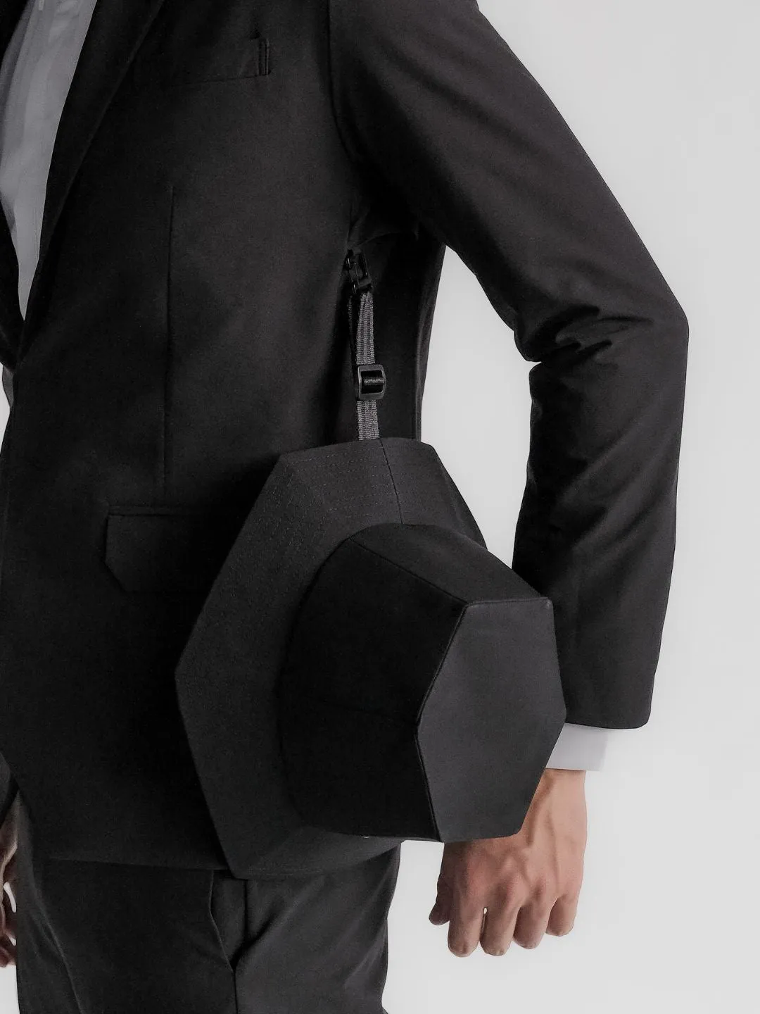 Ultra Suit 3.0 雙排扣外套 經典黑