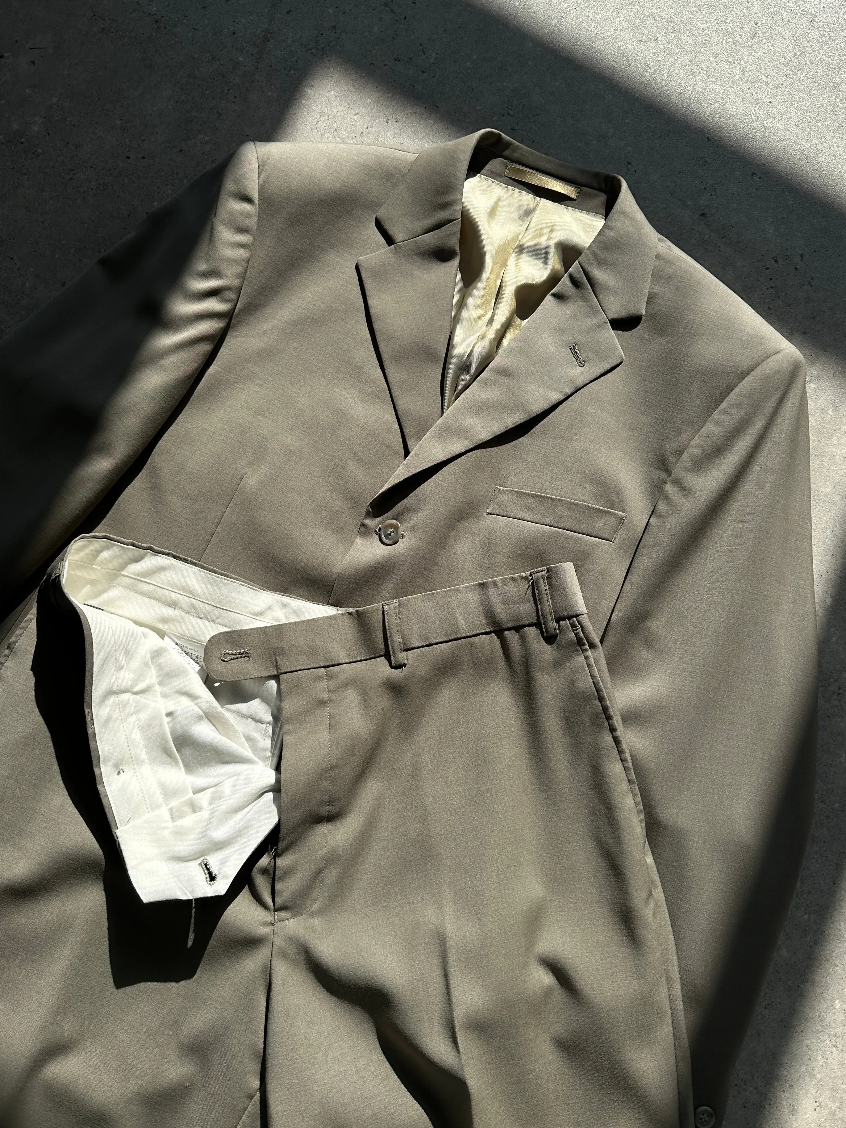 Vintage Wool Single Breasted Suit - 44R/W34